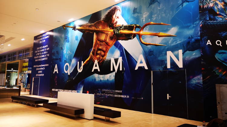 Drytac ReTac Smooth 150 has been used to produce super-sized Aquaman movie promotional hoarding at the Yorkdale Shopping Centre in Toronto.