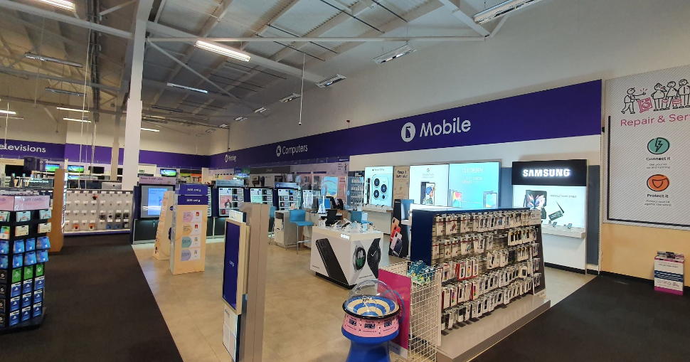 Hull-based Sovereign Signs used a number of products from Soyang Europe to produce a range of signage and displays for multiple Currys stores.