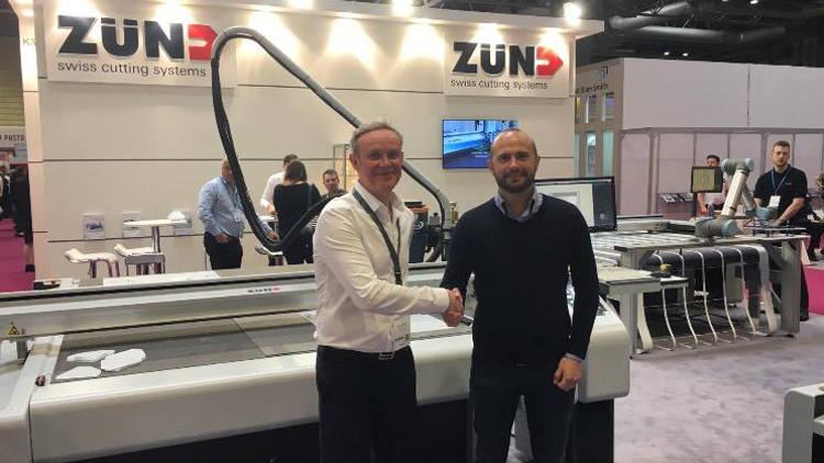 Mat Jephcott (pictured with Steve Rowbotham at Sign and Digital UK) says Hollywood Monster's decision to buy a second Zünd G3 was a 'no-brainer'.