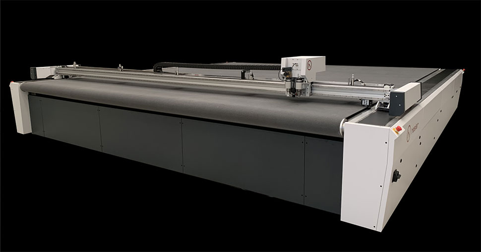 Hasler Solutions introduces the first 5-meter wide digital XY flatbed cutter.