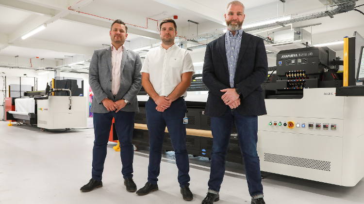 Solopress has become the latest new customer for Agfa UK, investing in two new Agfa Anapurna hybrid UV LED printers.